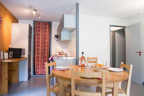 Village De G�tes Des Chalets Du Camping Du Golf