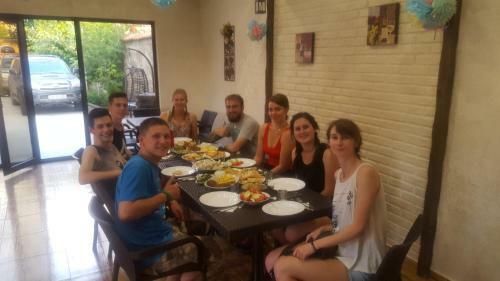 Hostal Guest House Elene