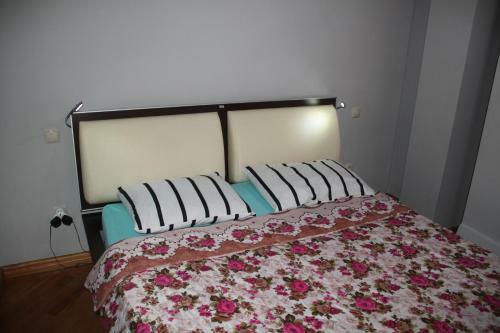 Hostal Luxury Guest House In Batumi