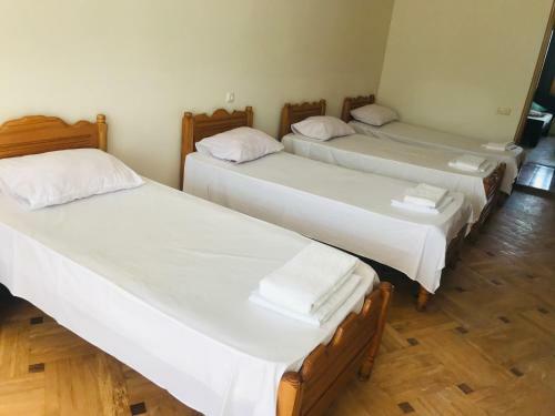Hostal Guest House White House