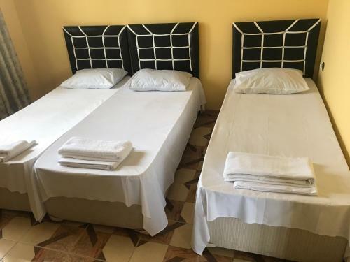 Hostal Guest House White House