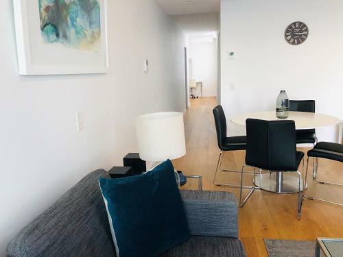 Wyndel Apartments - Military