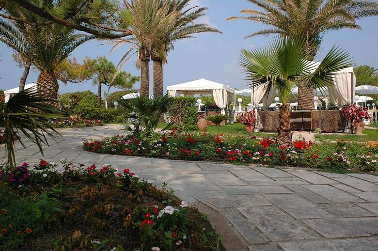 Domizia Palace Hotel