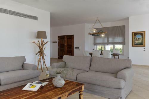Belvedere Beachfront Villa