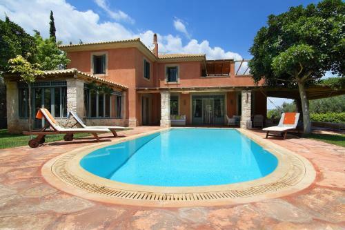 Vouliagmeni Villa