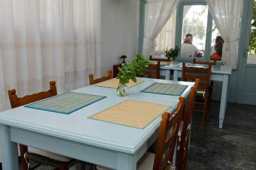 Hotel Karanasos