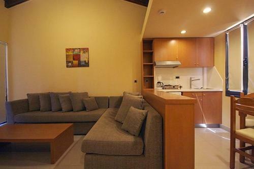Aparthotel Golden Sand Suites