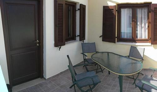 Rousolakos Apartments