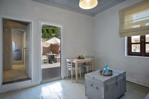 Hostal Fagotto Art Residences