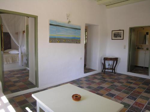 Perivoli House