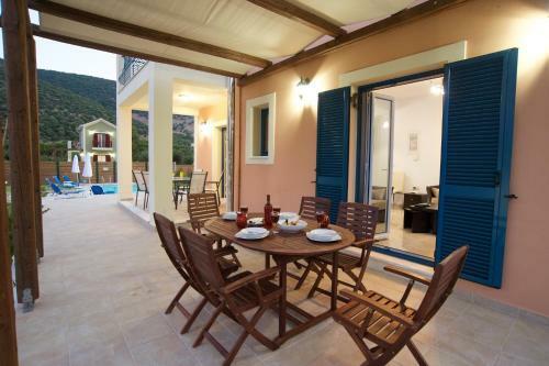 Regina Ioanna Villas