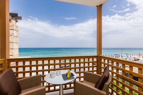 Apartamento Ammos Suites