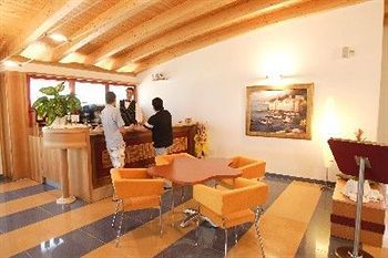 Hotel Yria
