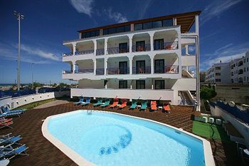 Hotel Yria