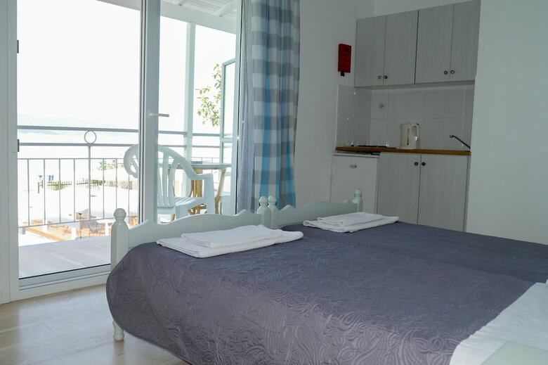 Ammos Apartments