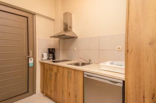 Robolla Beach Aparthotel