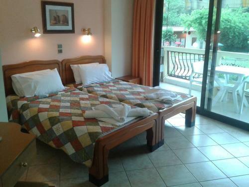 Hostal Souropanis Rental Rooms