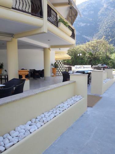 Hostal Souropanis Rental Rooms