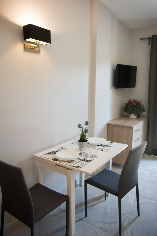 Regalo Apartments