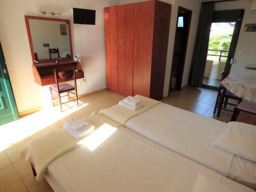 Dolphins Apartments & Rooms