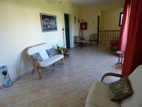 Dolphins Apartments & Rooms
