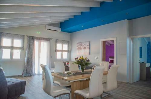 Hostal Leonidas House