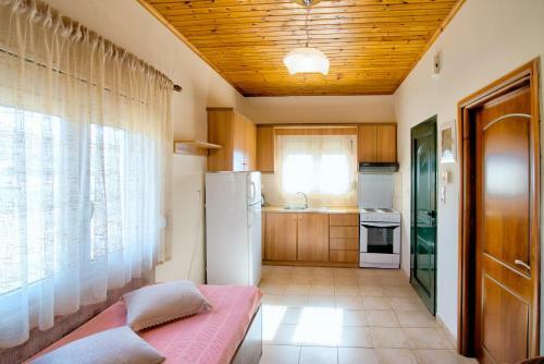 Pan-dora Apartments