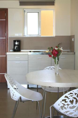 Sea Melody Beach Hotel Apartments