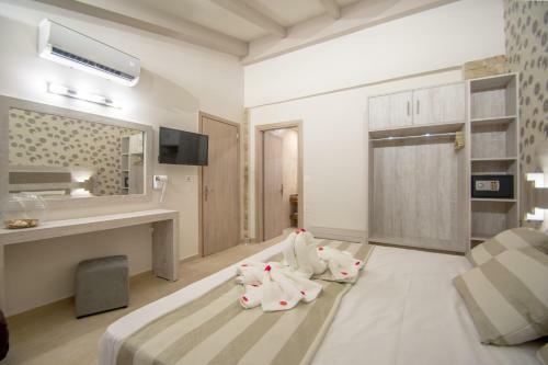 Paradise Apartments