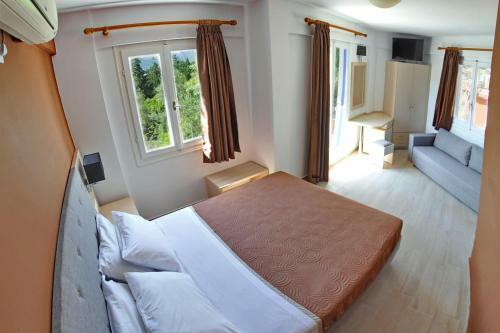 Vliho Bay Boutique Hotel