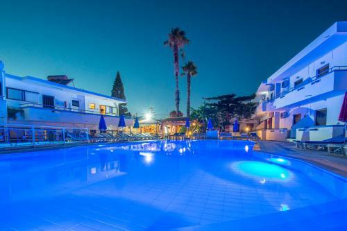 Yiannis Yard Studios & Apartments