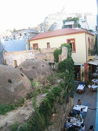Lucia Hotel