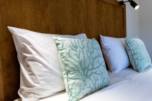 Aparthotel Anais Suites