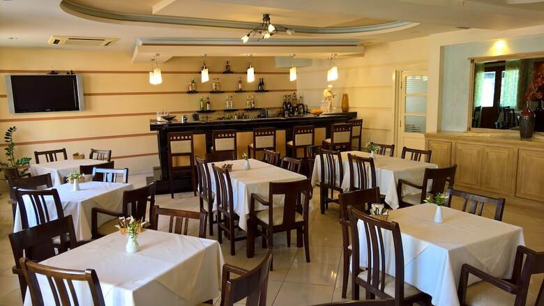 Evanik Hotel