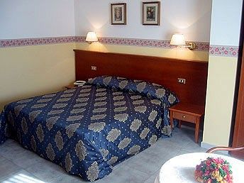 Redebora Hotel