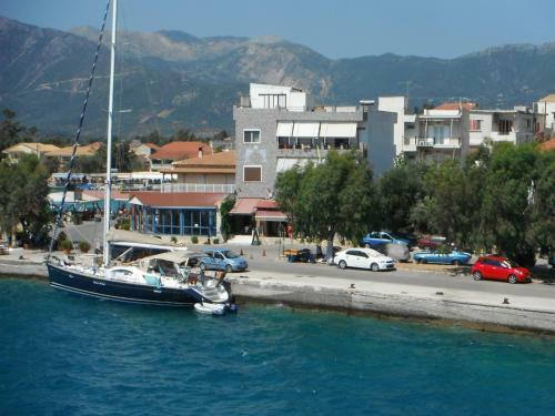 Hostal Orfeas Rooms