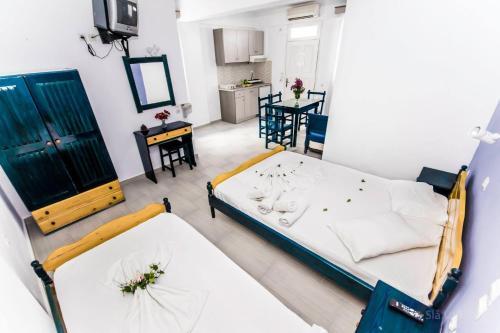 Honeymoon Beach Apartments