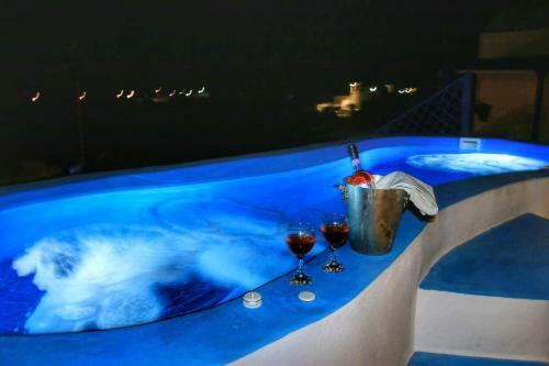 Honeymoon Beach Apartments