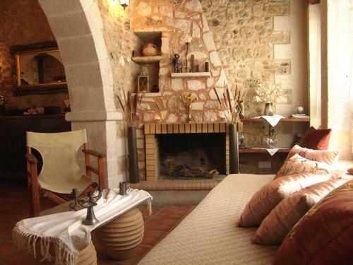Ariadni Private Village Stone House