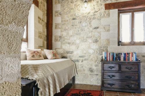 Ariadni Private Village Stone House