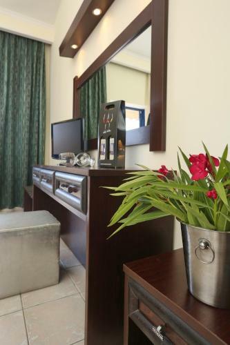 Apartamento Philoxenia Village Hotel-studios