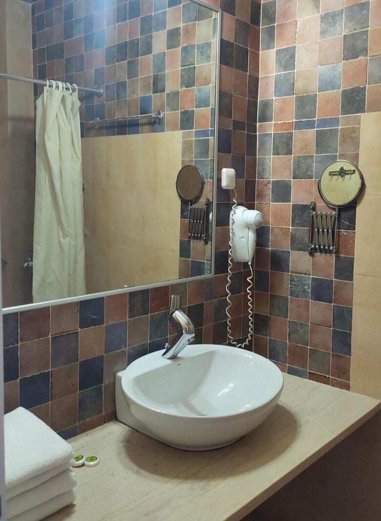 Hostal Okeania