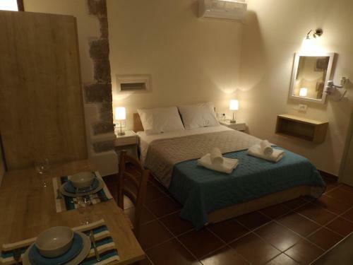 Hostal Fivos Pension