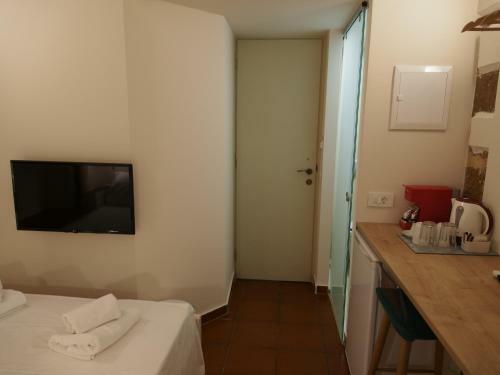 Hostal Fivos Pension
