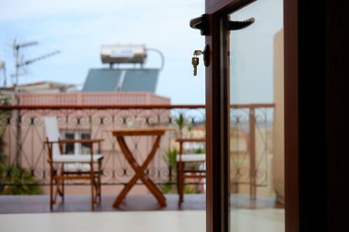 Hostal Fivos Pension