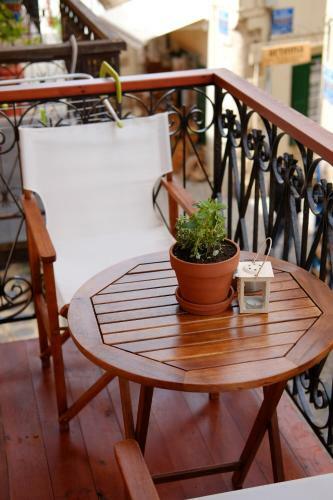 Hostal Fivos Pension