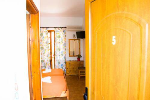 Hostal Eleni's House