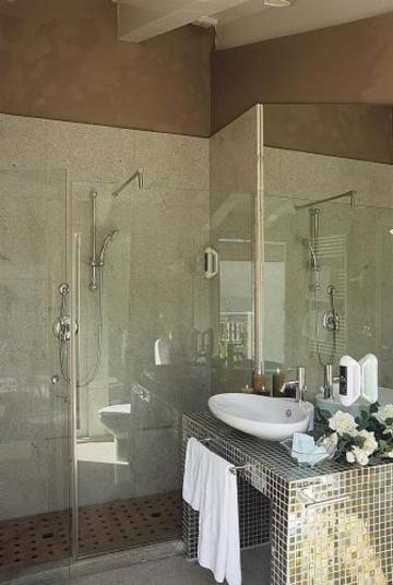 M Glamour Hotel