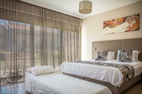 Hotel Royalty Suites Sea Side