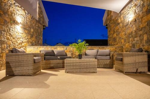 Hotel Royalty Suites Sea Side